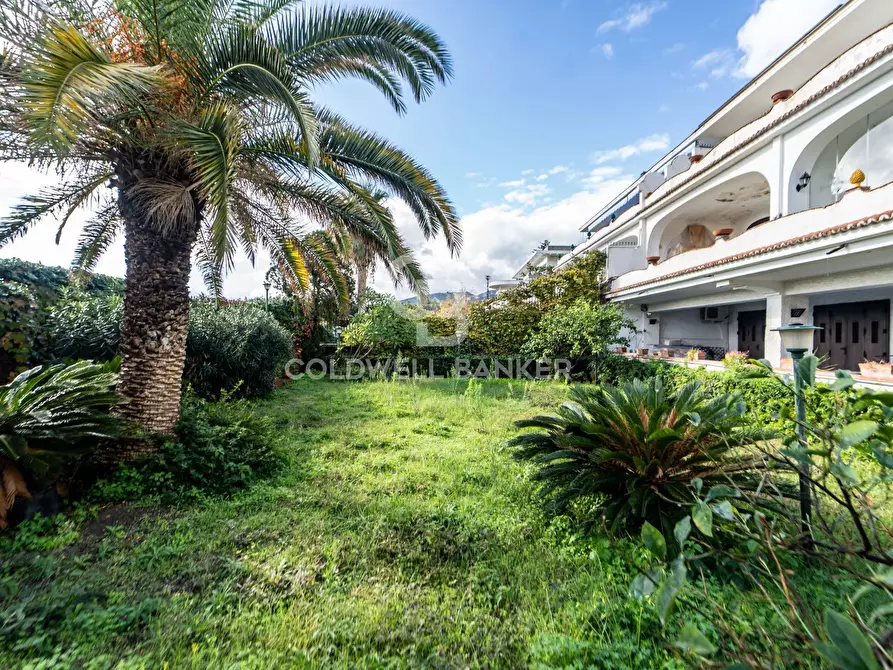 Immagine 57 di Villa in vendita  in Via Consolare Pompea 108 a Messina