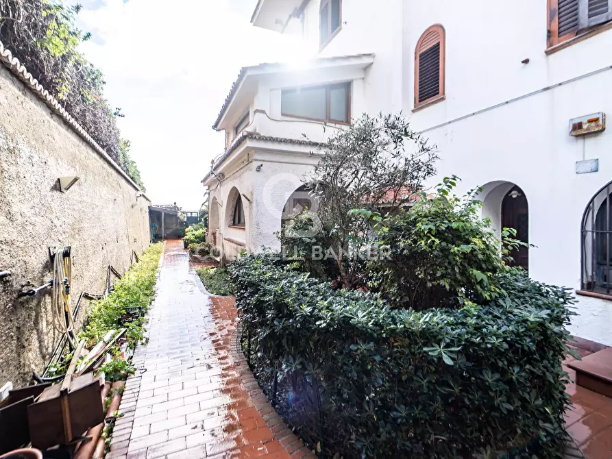 Immagine 61 di Villa in vendita  in Via Consolare Pompea 108 a Messina