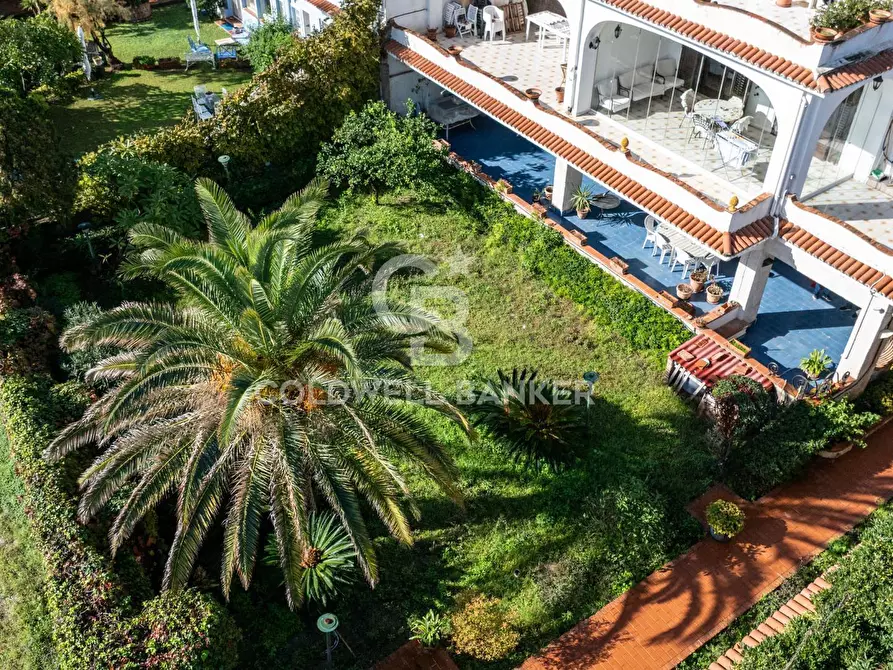 Immagine 77 di Villa in vendita  in Via Consolare Pompea 108 a Messina