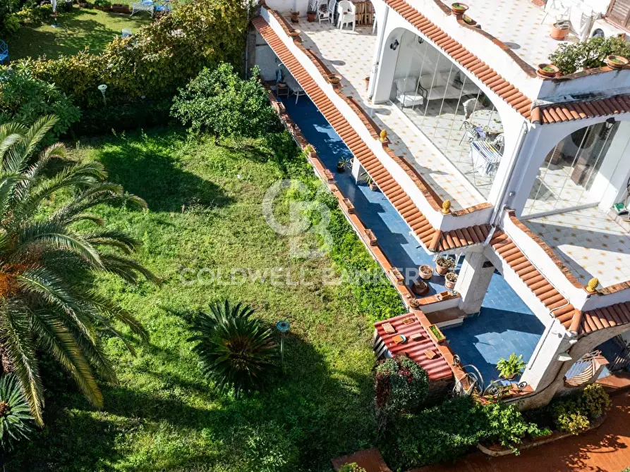 Immagine 78 di Villa in vendita  in Via Consolare Pompea 108 a Messina