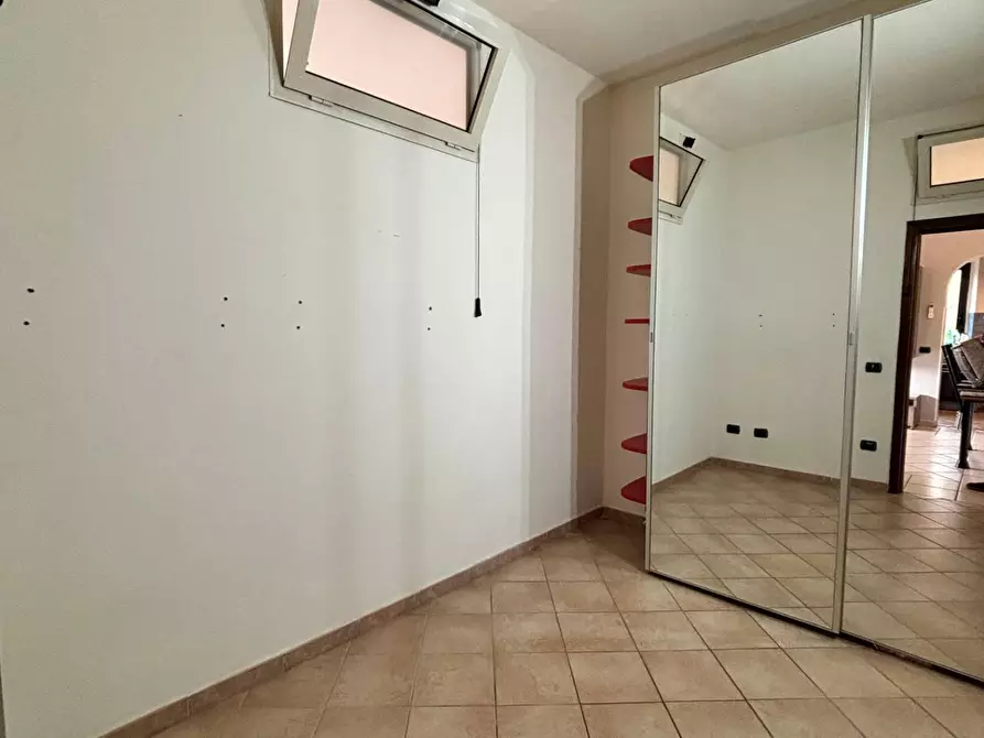 Immagine 12 di Appartamento in vendita  in via Cile 5 a Olbia