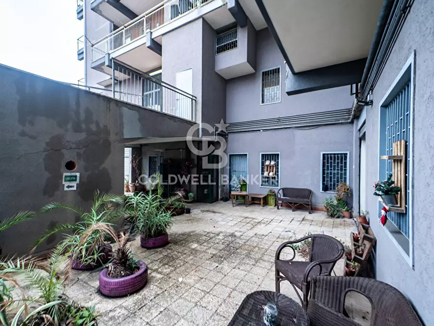 Immagine 20 di Locale commerciale in vendita  in Via Asti 8 a Catania