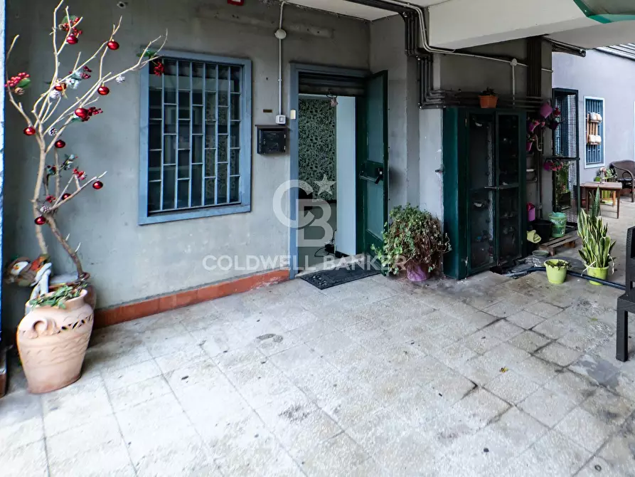 Immagine 22 di Locale commerciale in vendita  in Via Asti 8 a Catania