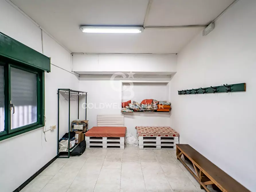 Immagine 26 di Locale commerciale in vendita  in Via Asti 8 a Catania