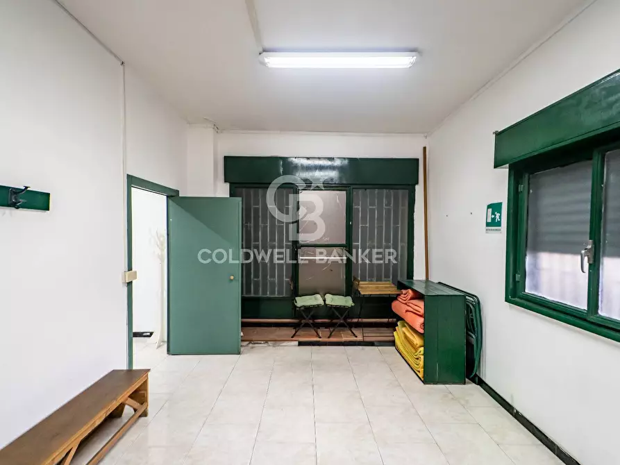 Immagine 15 di Locale commerciale in vendita  in Via Asti 8 a Catania