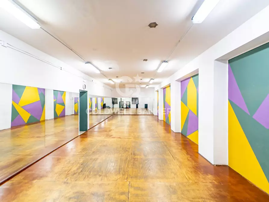 Immagine 6 di Locale commerciale in vendita  in Via Asti 8 a Catania