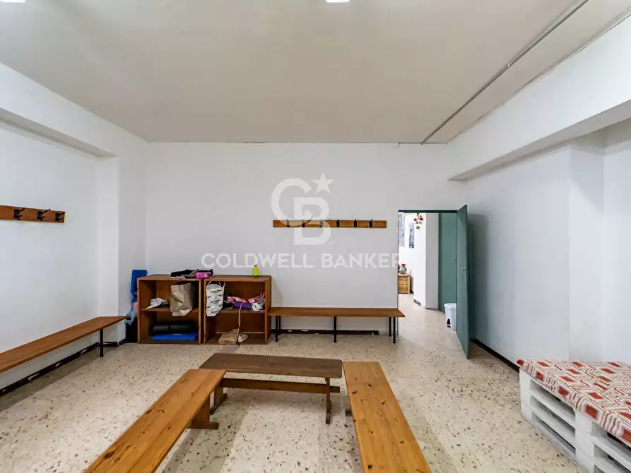 Immagine 33 di Locale commerciale in vendita  in Via Asti 8 a Catania