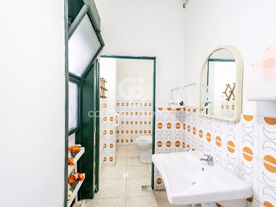 Immagine 39 di Locale commerciale in vendita  in Via Asti 8 a Catania