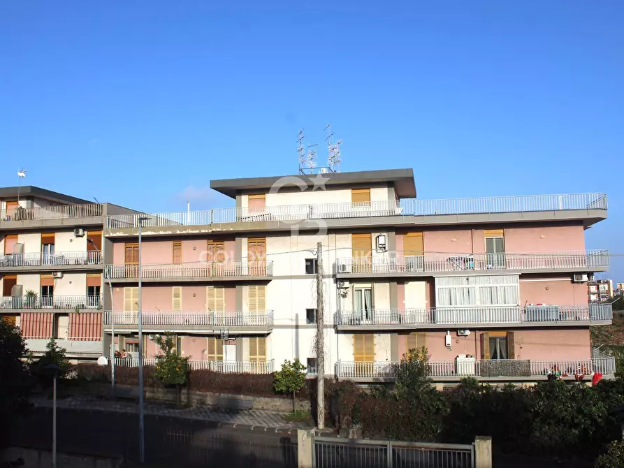 Immagine 22 di Appartamento in vendita  in Via Badia a Aci Catena