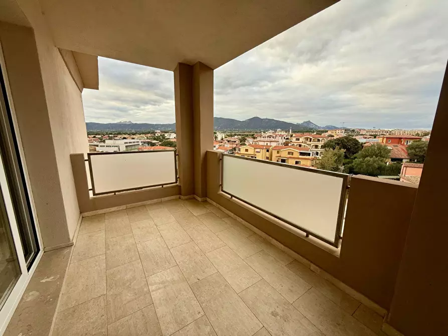 Immagine 22 di Attico in vendita  in Via Giovanni Medrano 8 a Olbia