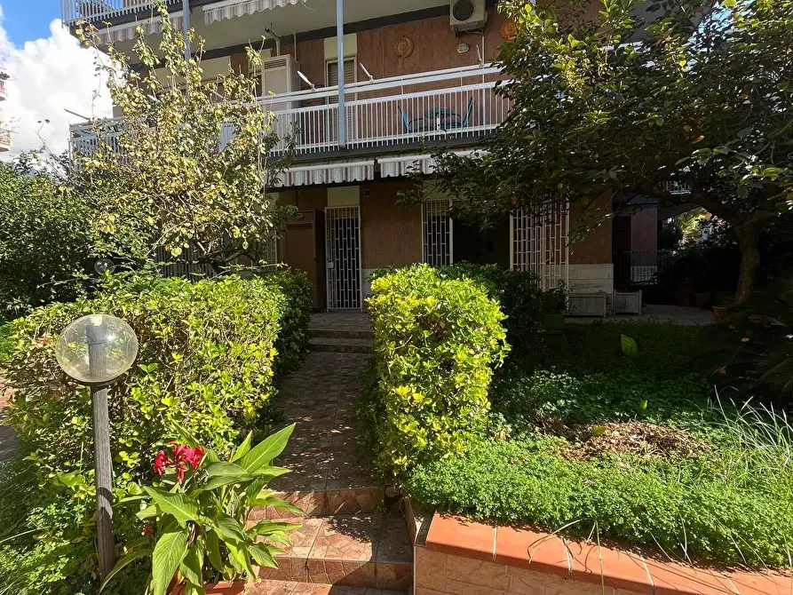 Immagine 1 di Appartamento in vendita  in via giacomo matteotti a Formia