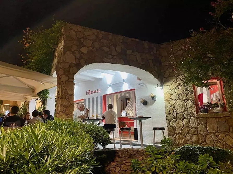 Immagine 6 di Bar / Ristorante in affitto  in Baja Sardinia - Via dei Pini a Arzachena