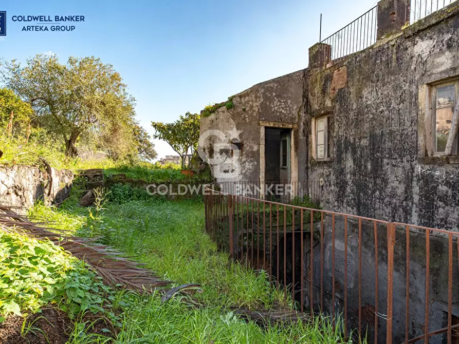 Immagine 18 di Casa indipendente in vendita  in Viale Principe Amedeo 1 - 7 a Acireale