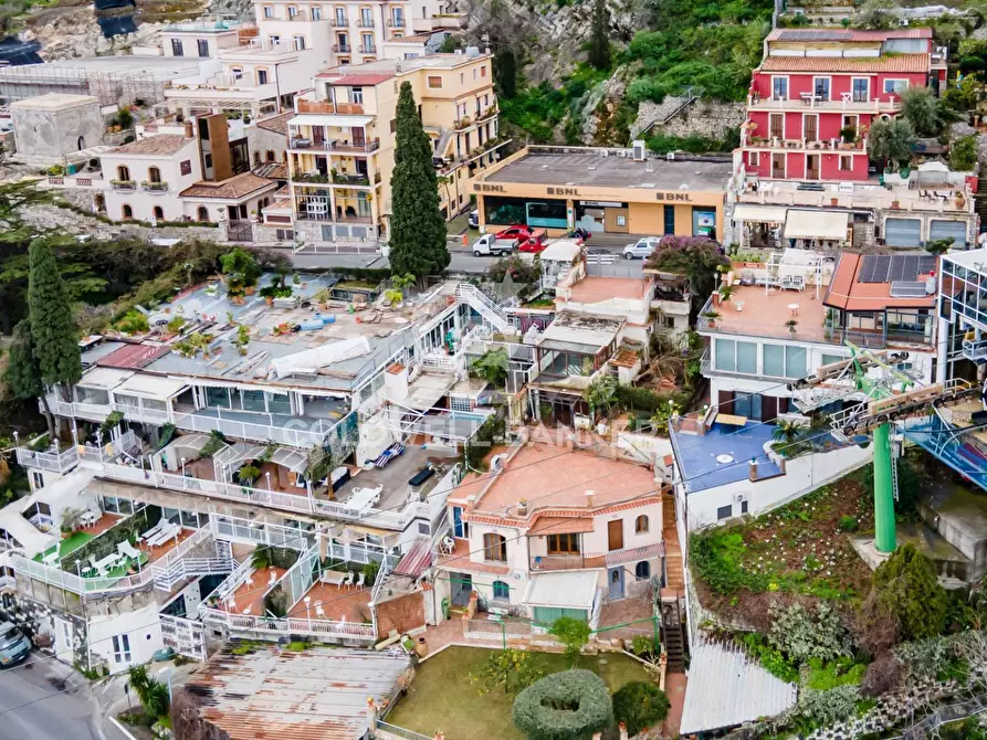 Immagine 6 di Locale commerciale in affitto  in Via Guardiola Vecchia a Taormina