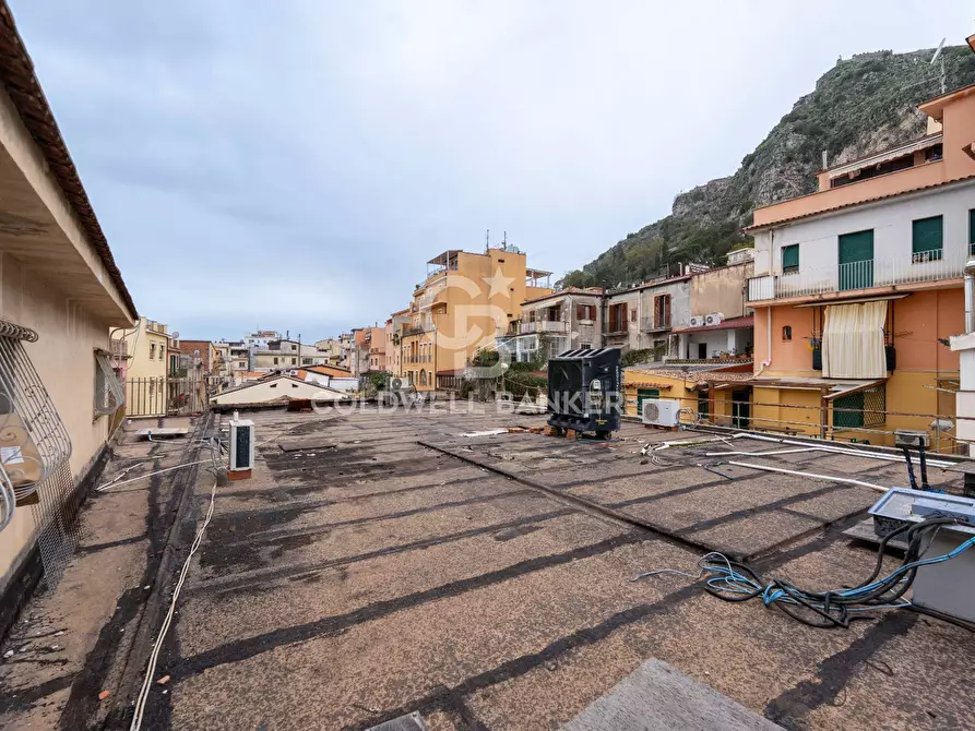 Immagine 7 di Locale commerciale in vendita  in Via Giardinazzo a Taormina