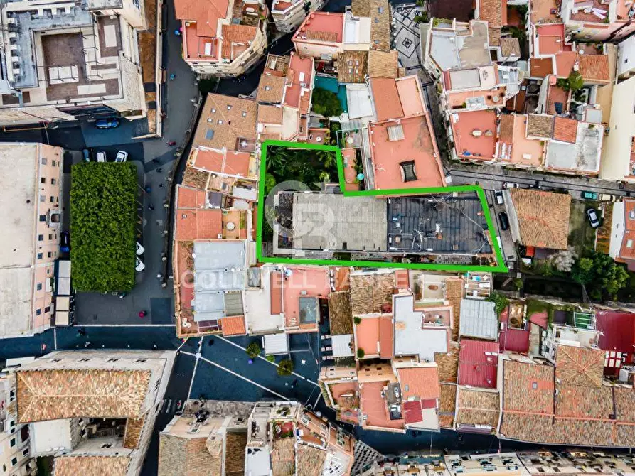 Immagine 1 di Locale commerciale in vendita  in Via Giardinazzo a Taormina