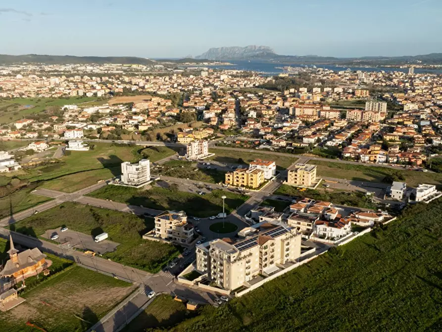 Immagine 6 di Attico in vendita  in via ada negri a Olbia