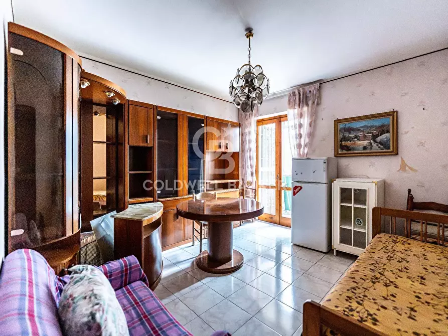 Immagine 4 di Appartamento in vendita  in VIA DELLE MANDRE 37 a Acireale