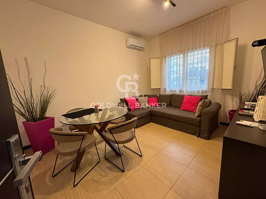 Immagine 5 di Palazzo in vendita  in via provinciale 62 a Aci Castello