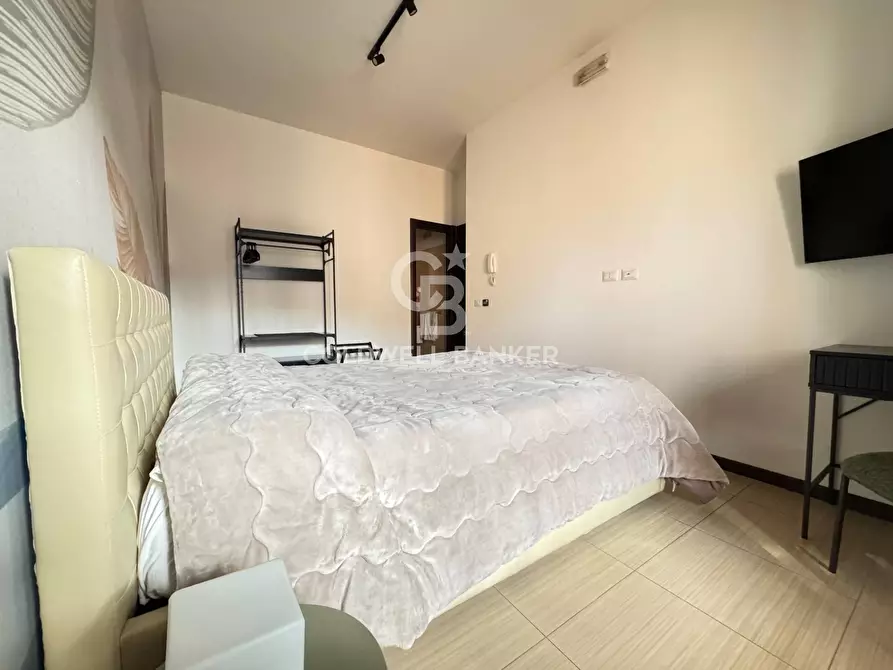 Immagine 7 di Palazzo in vendita  in via provinciale 62 a Aci Castello