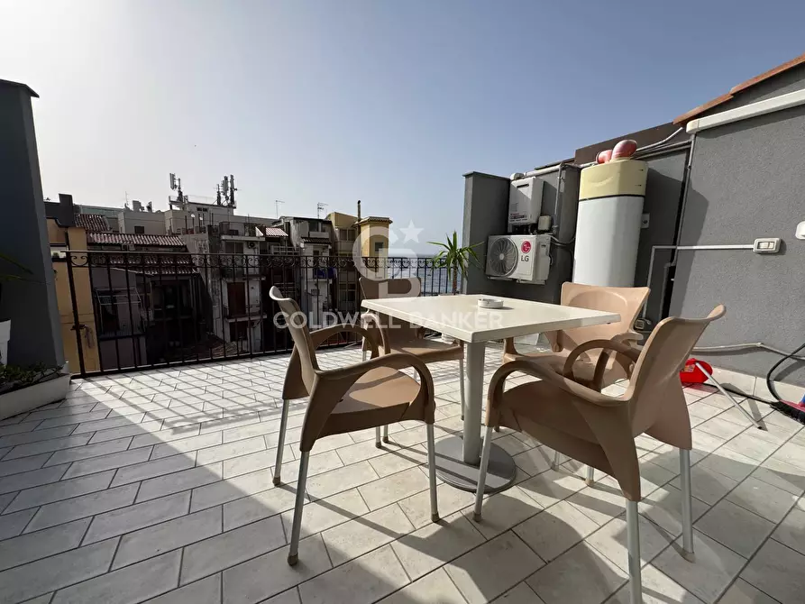 Immagine 15 di Palazzo in vendita  in via provinciale 62 a Aci Castello