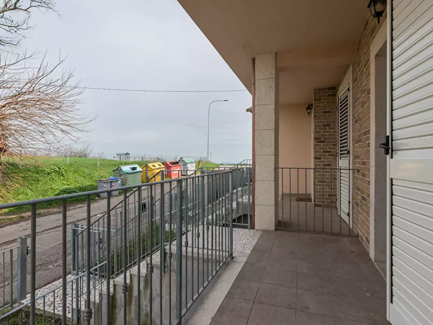 Immagine 23 di Appartamento in vendita  in Via Della Quercia a Mombaroccio