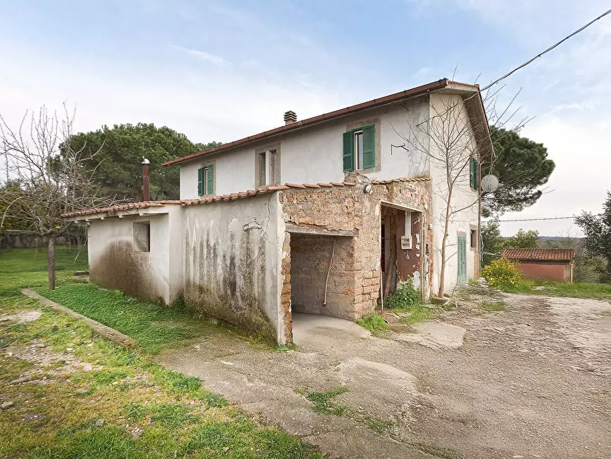 Immagine 4 di Rustico / casale in vendita  in Località Scassato a Vetralla