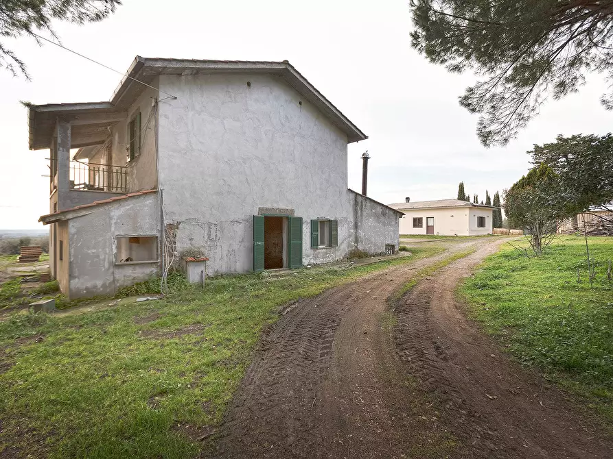 Immagine 12 di Rustico / casale in vendita  in Località Scassato a Vetralla