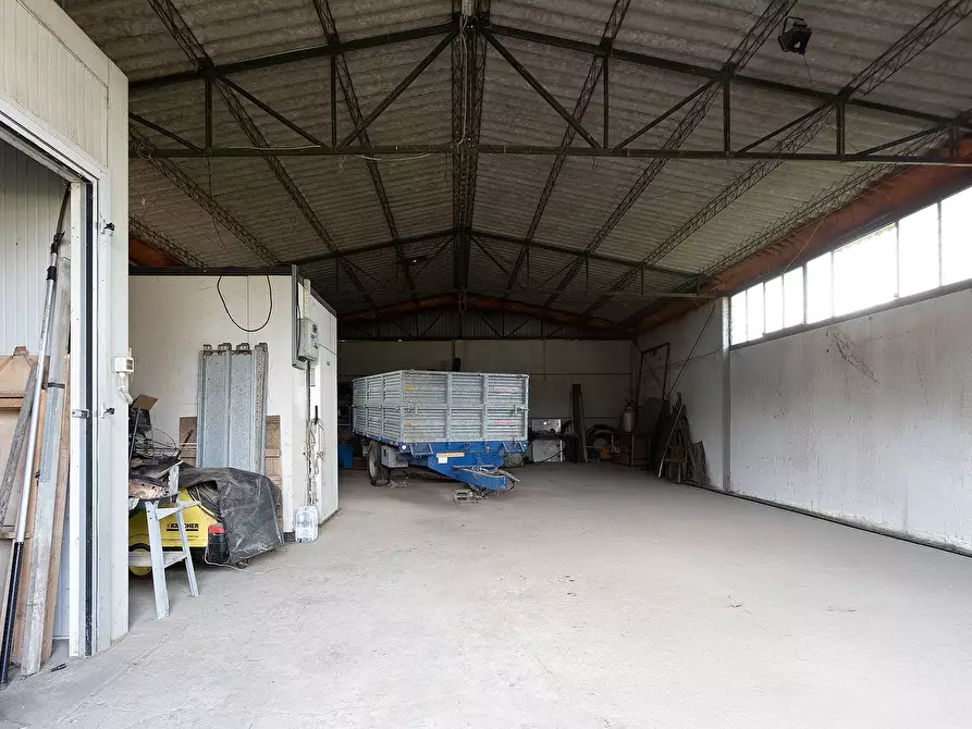 Immagine 33 di Rustico / casale in vendita  in Località Scassato a Vetralla