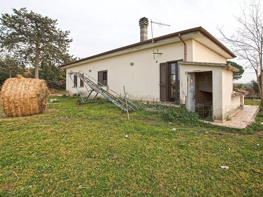 Immagine 36 di Rustico / casale in vendita  in Località Scassato a Vetralla