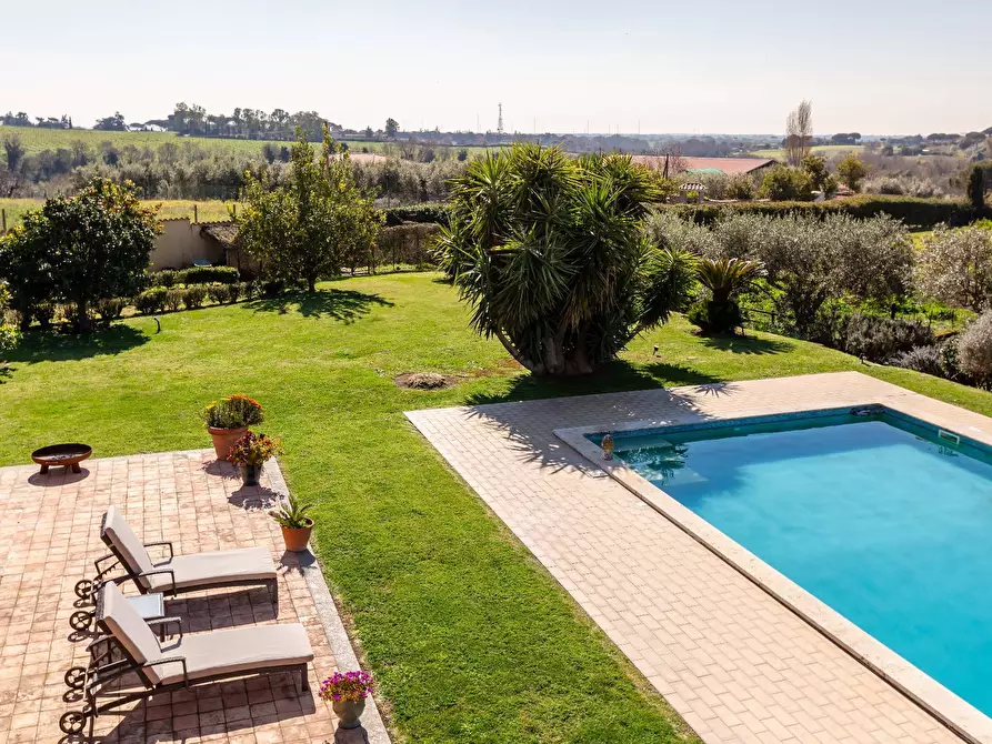 Immagine 40 di Villa in vendita  in Via Roberto Mazzucco a Roma