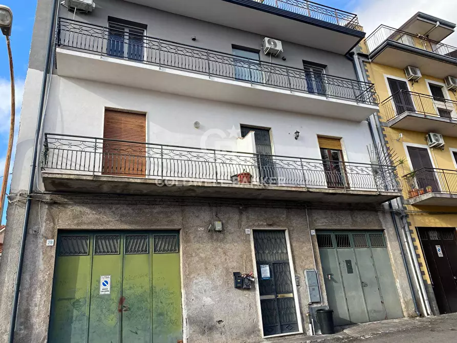 Immagine 2 di Appartamento in vendita  in Via Francesco Orestano 26 a Aci Sant'antonio