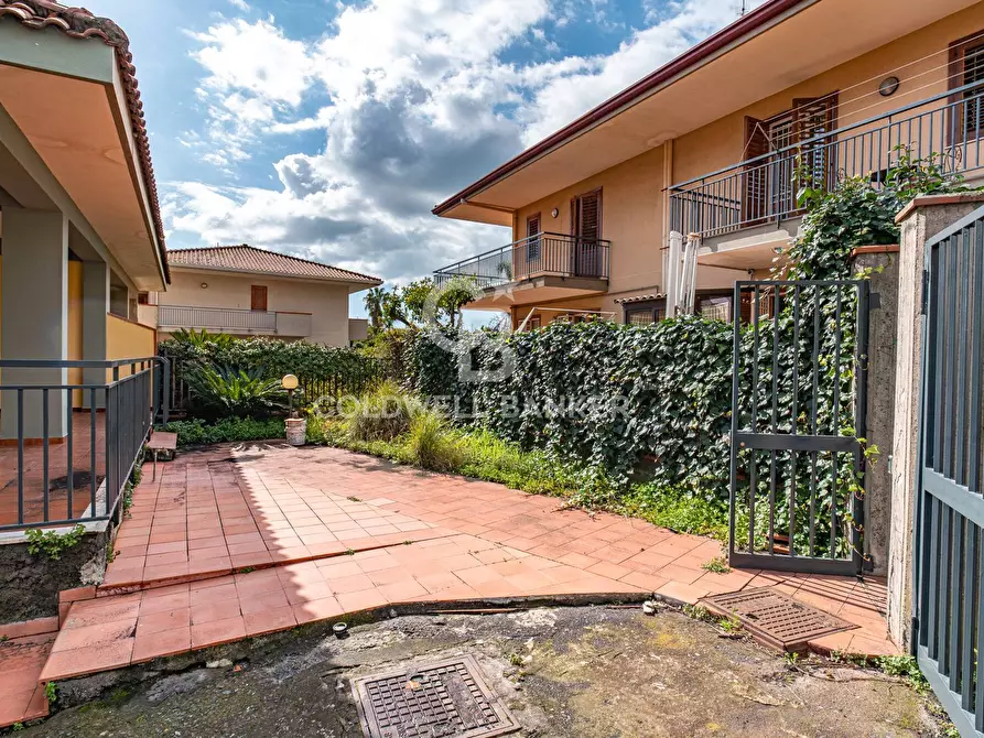 Immagine 2 di Villa in vendita  in Via Torretta 88 / N a Acireale