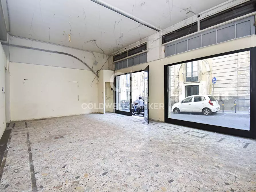 Immagine 1 di Negozio in affitto  in VIA VITTORIO EMANUELE III 174 a Acireale
