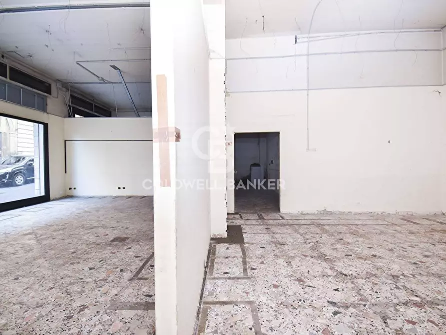 Immagine 4 di Negozio in affitto  in VIA VITTORIO EMANUELE III 174 a Acireale