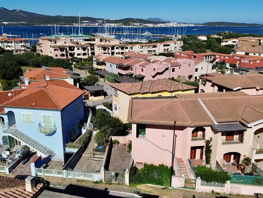 Immagine 20 di Villetta a schiera in vendita  in VIA SALVATORE QUASIMODO 50 a Olbia