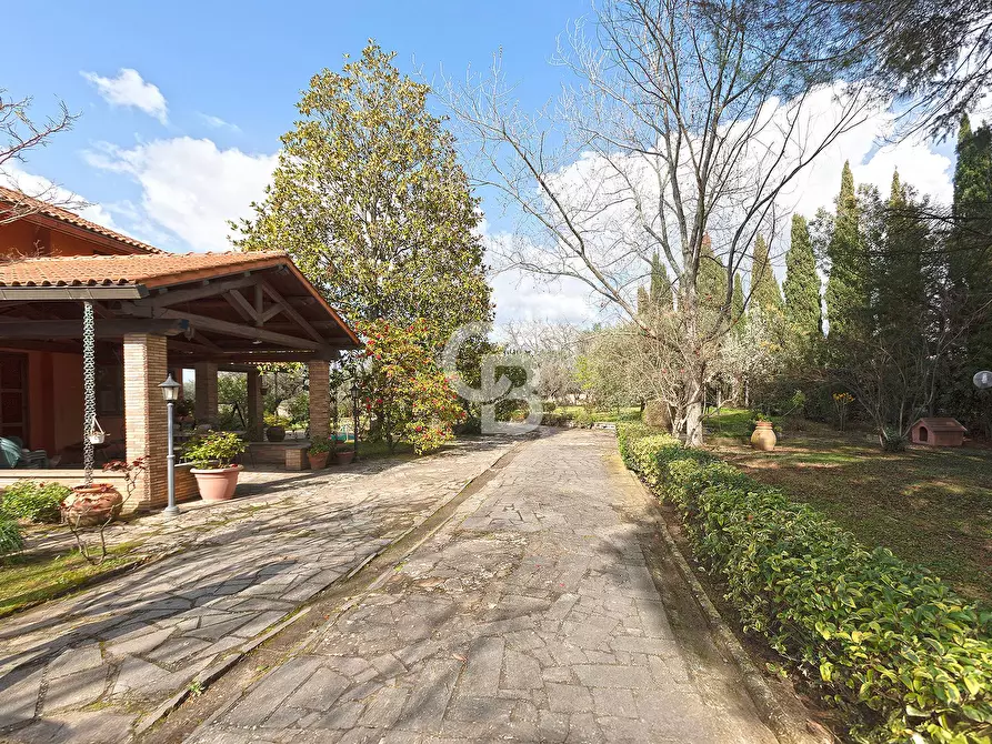 Immagine 21 di Villa in vendita  in Strada Due Casali a Viterbo