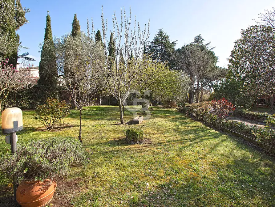 Immagine 43 di Villa in vendita  in Strada Due Casali a Viterbo