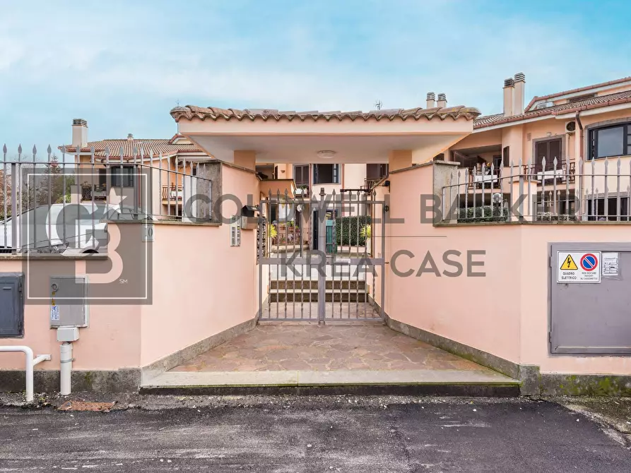 Immagine 1 di Appartamento in vendita  in Via Leonardo Sciascia 10 a Ciampino