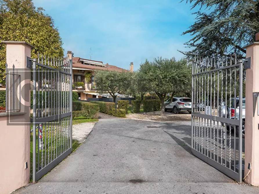 Immagine 3 di Appartamento in vendita  in Via Leonardo Sciascia 10 a Ciampino