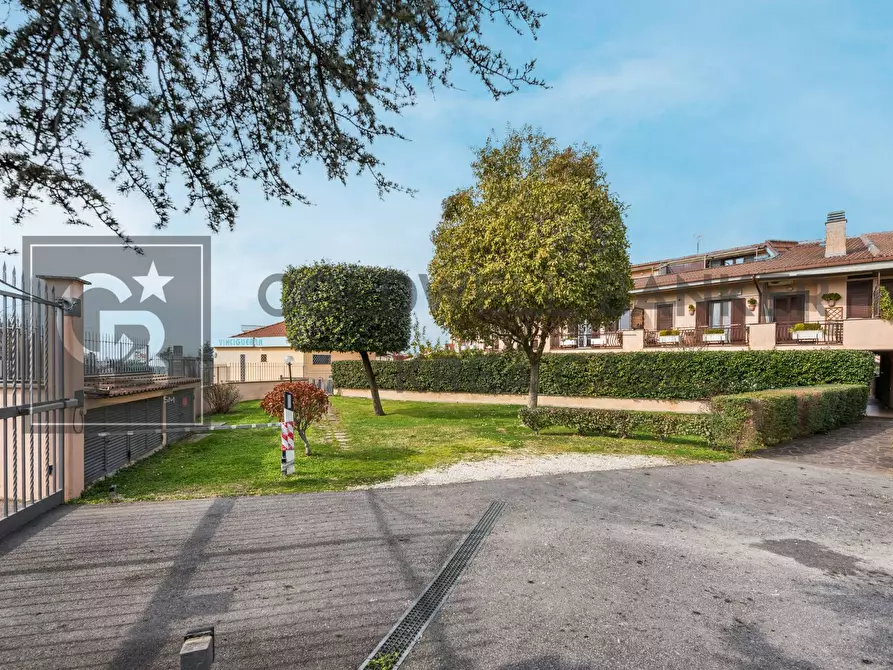 Immagine 8 di Appartamento in vendita  in Via Leonardo Sciascia 10 a Ciampino