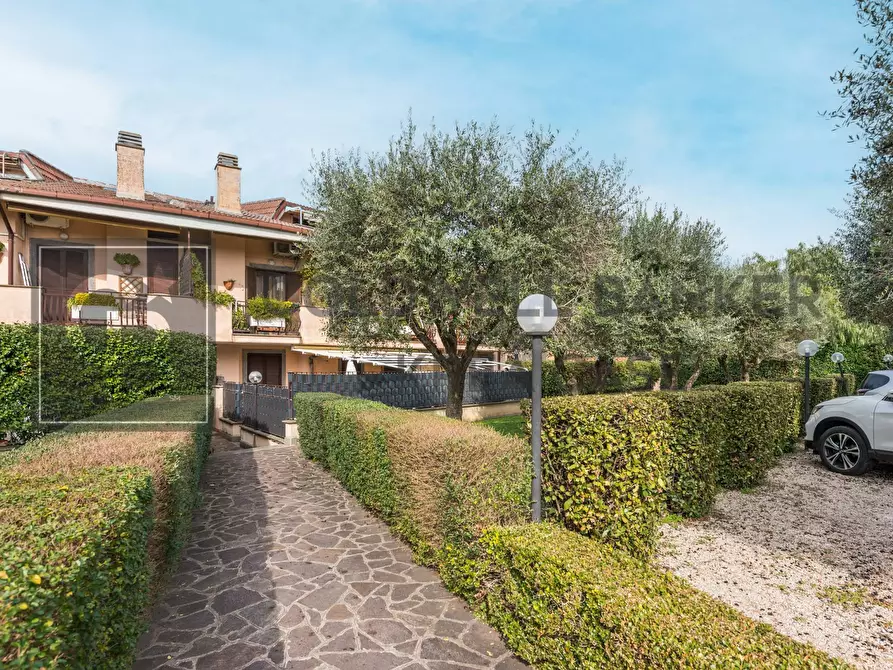 Immagine 9 di Appartamento in vendita  in Via Leonardo Sciascia 10 a Ciampino