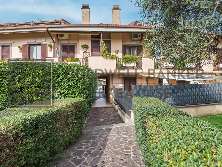 Immagine 10 di Appartamento in vendita  in Via Leonardo Sciascia 10 a Ciampino