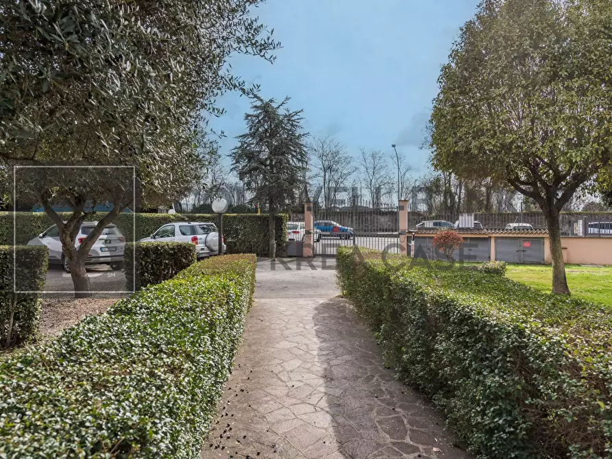 Immagine 11 di Appartamento in vendita  in Via Leonardo Sciascia 10 a Ciampino