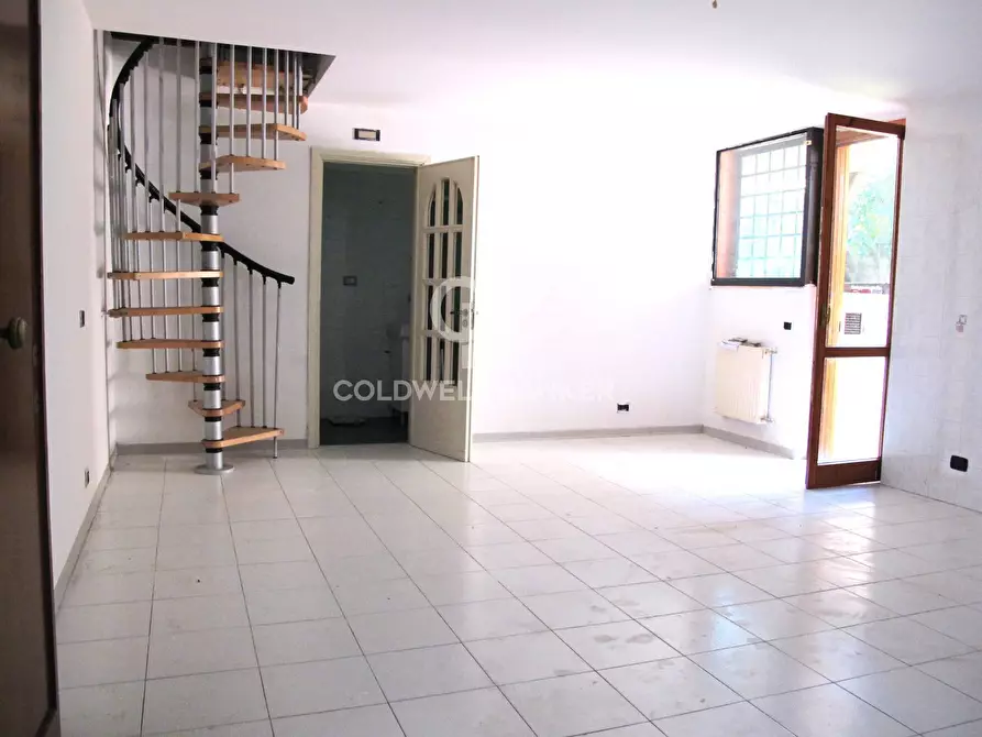 Immagine 11 di Appartamento in vendita  in via Bellini 17 a San Gregorio Di Catania