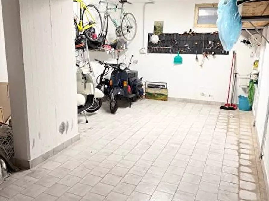 Immagine 3 di Box auto in vendita  in Viale Caravaggio 185 a Monte Argentario