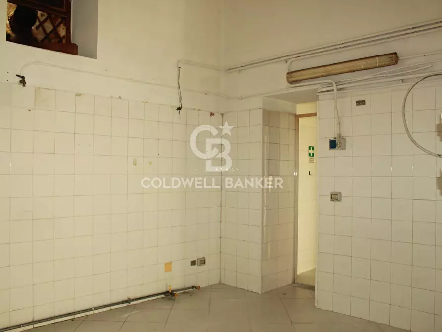 Immagine 5 di Negozio in affitto  in Via Sciarelle 52 a Acireale