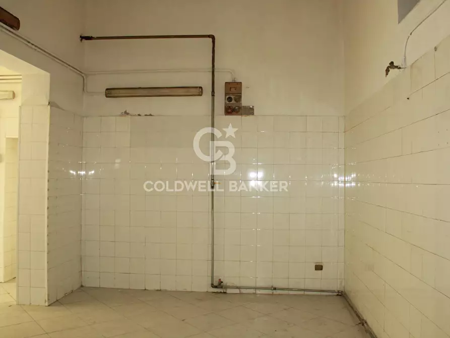 Immagine 6 di Negozio in affitto  in Via Sciarelle 52 a Acireale