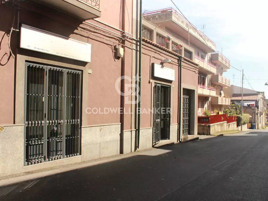 Immagine 13 di Negozio in affitto  in Via Sciarelle 52 a Acireale