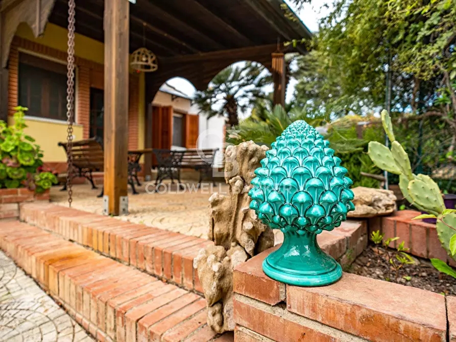 Immagine 1 di Villa in vendita  in Via Piano San Paolo 12 a Caltagirone